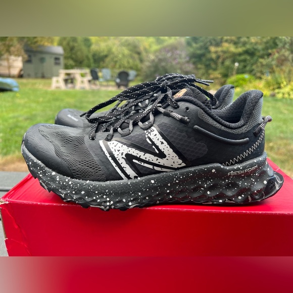 Women’s New Balance Fresh Foam Garoé 7.5 NWT - Picture 2 of 9
